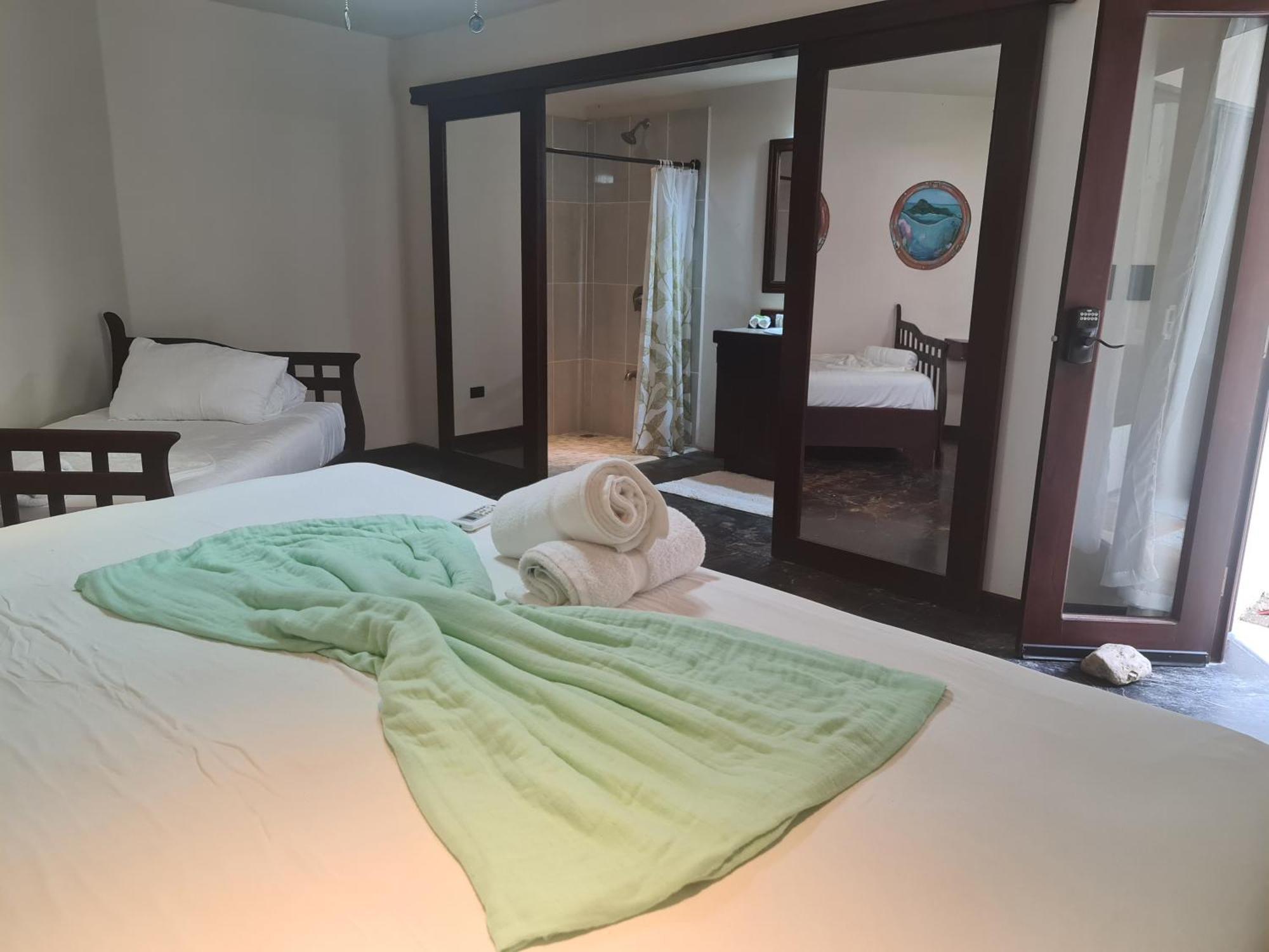Hona Beach Hotel Dominical Quarto foto