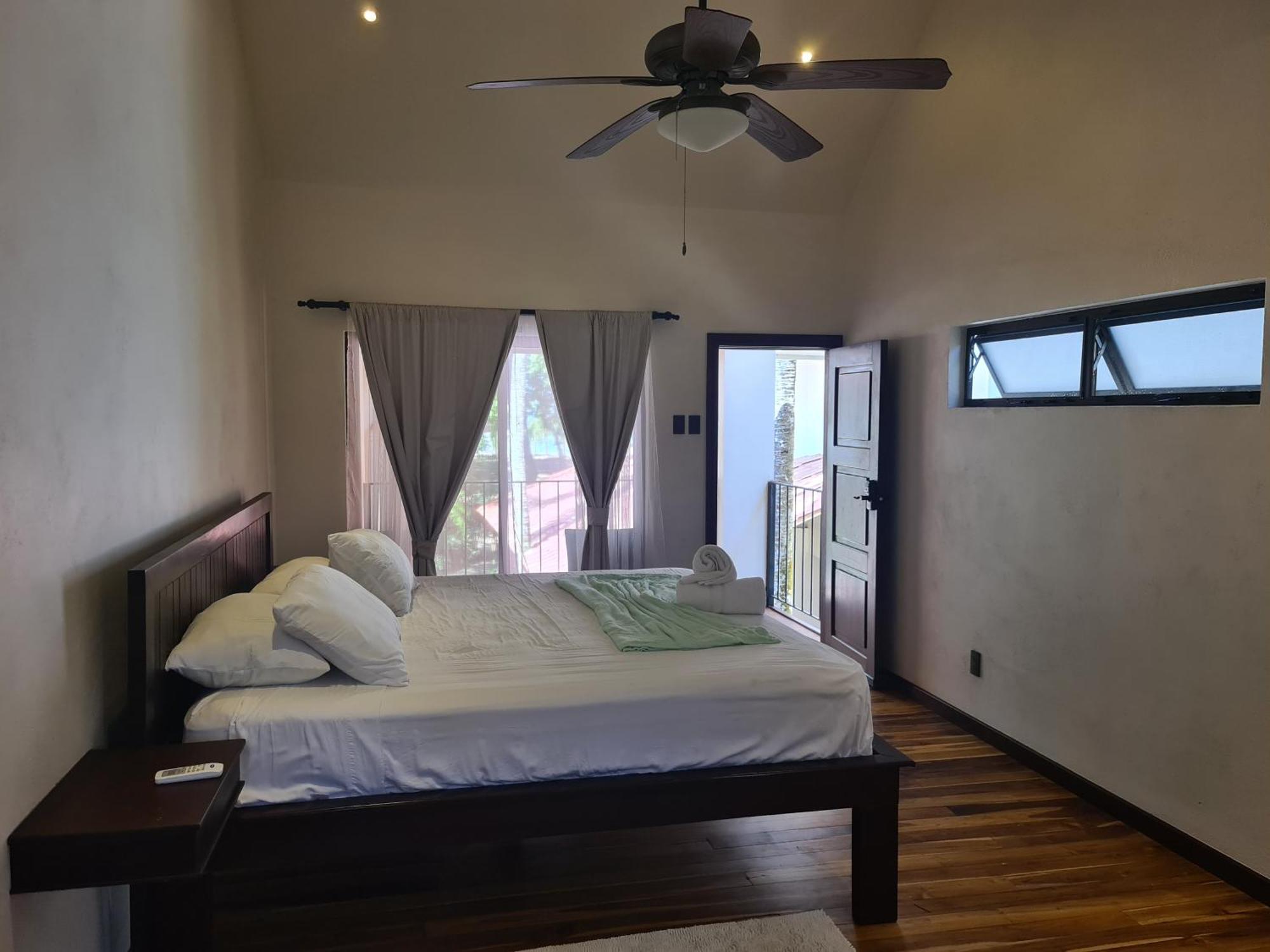 Hona Beach Hotel Dominical Quarto foto